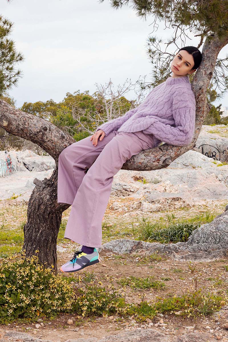 SOOTHING WHISPER Pullover
